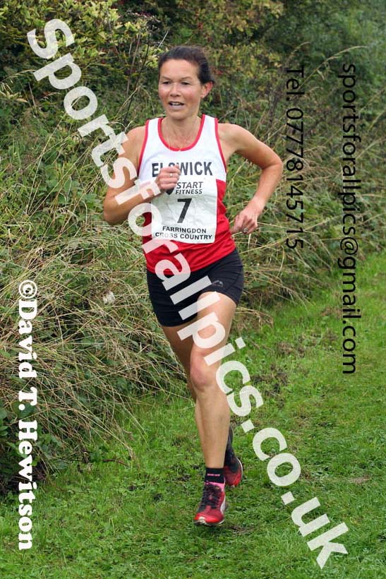 Senior Womens relay, 2021 Farringdon Open Cross Country, Sunderland . Photo: David T. Hewitson/Sports for All Pics